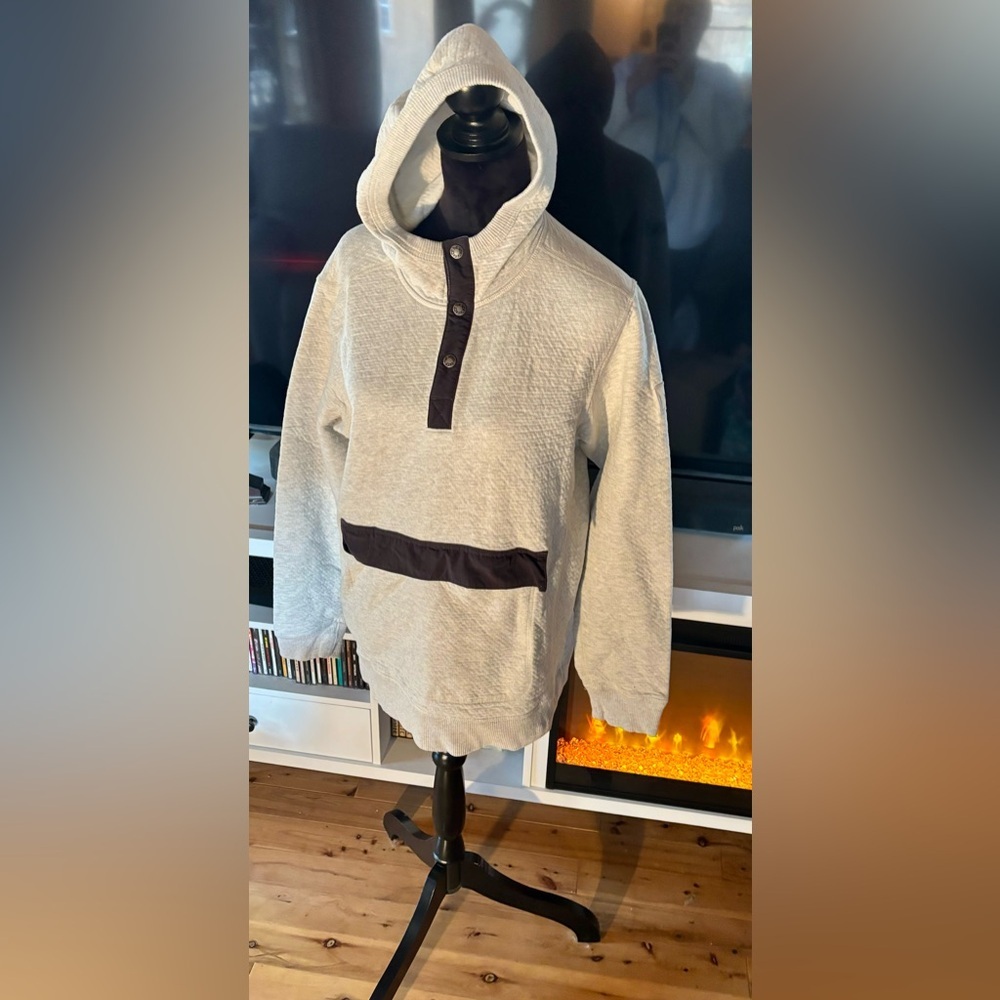 ⭐️The North Face Light Gray Hooded Pullover Sweatshirt w/Large Kangaroo Pocket⭐️